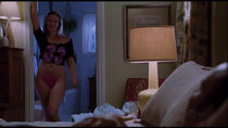 Gorgeous naked mommy in